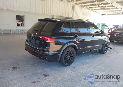 2022 Volkswagen Tiguan 2.0T Se R-Line Black z USA, uszkodzony, nr VIN 3VV8B7AX8NM061054